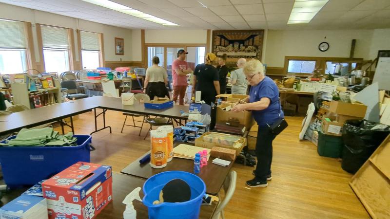 Volunteers work in the New Building